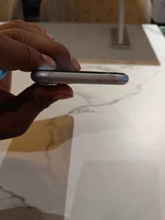 Iphone 11 93 btry helt for sel and exchange