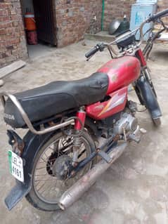 United 70 cc 15 model Lahore number exchange possible