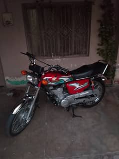 Honda 125 model 2023 lush condition One hand use
