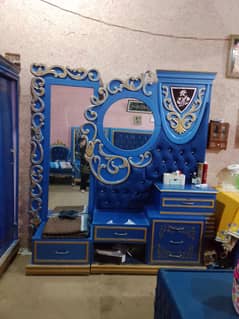 wardrobes urgently sale  plz contact us