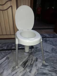 Bathroom combot chair