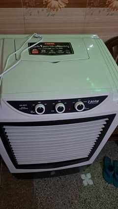 izone Air Cooler just brand new Call 0,3,4,3,4,4,4,8,7,6,7