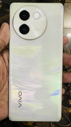 Vivo V30 e