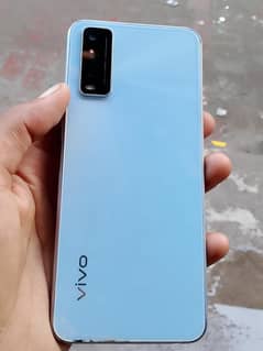 vivo y20 4/64 daba charger sath hai