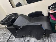 running Ladies salon for sale urgent
