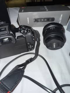 Selling new Canon R50 full vlogging kit