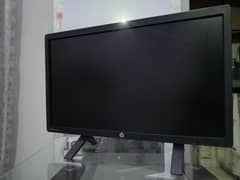 the screen, keyboard and body to good