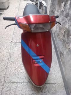 Like a new scooty. Allama Iqbal town Lahore.