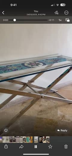 Cansole and table