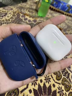 Apple AirPods Pro with case