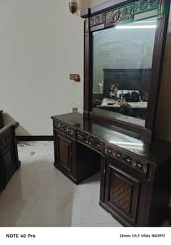 Dressing table