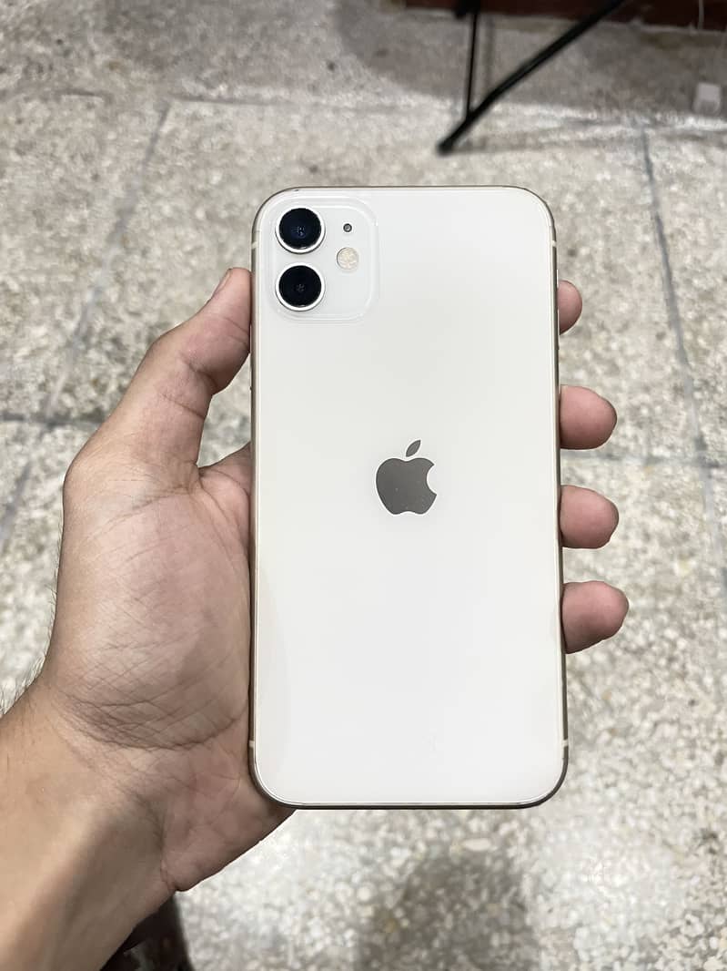 Iphone 11 Scom Working Phone With sim 1
