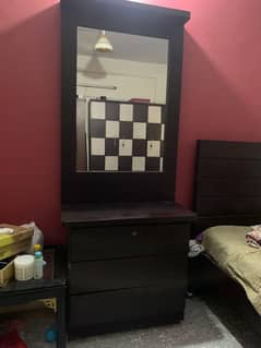 dressing table