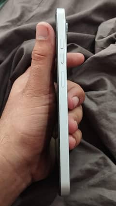 Tecno spark go 1 ram4 plus 4 storage 128