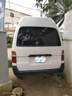 hamza gari hy 2010 model charo  tair new hy 4wy engine hy LPG lagy