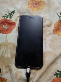 selling iphone 7 (PTA approved/ 128 gb)
