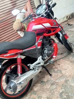 Honda CB 150 F
