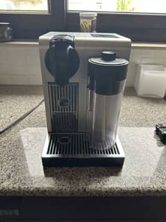 Nespresso De’Longhi Lattissima Pro