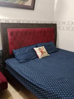 king bed and 2 side table