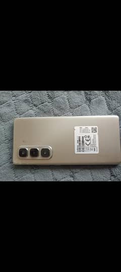 just 20 den use hua ha daba charger sat ha  10 bye 10 condition