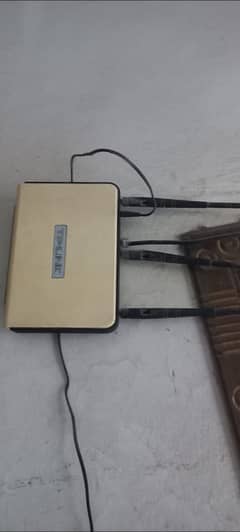 Tp link triple antena in working condition