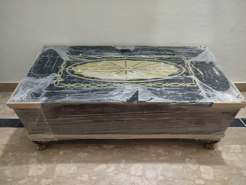 Centre table with 2 side tables 0