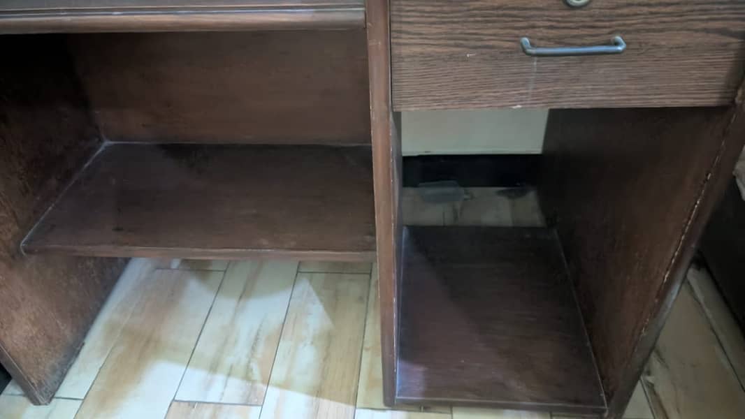 Study Table / Office Table / Computer Table Used 3