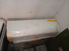 Haier 1 ton DC inverter ac total jenwan Ac ok