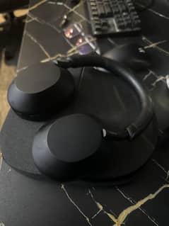 *ALMOST NEW* Sony XM5 Headphones
