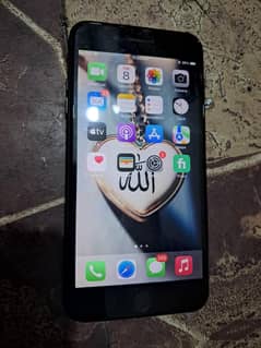 iphone 7plus in 7/10 condition.