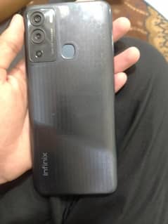 Infinix hot 12i.    4/64
