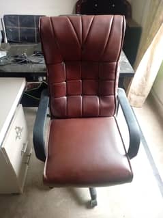 Urgent selling Boss Chair