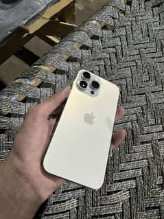 I phome 14 pro max 256 GB