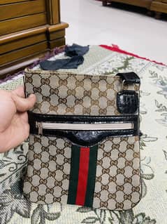 Gucci crossbody bag unisex