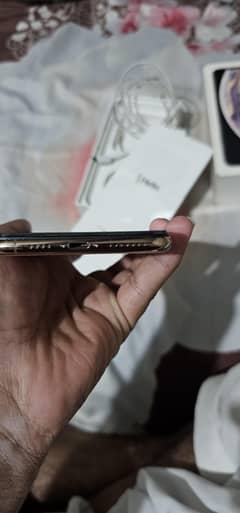iphone xs max 265jb pta urgent sale