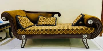 Dewan sofa