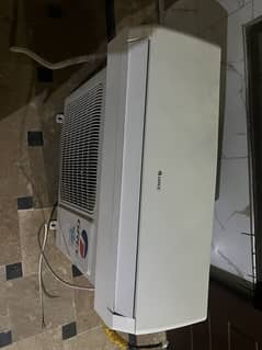 Gree pular 1 ton inverter ac