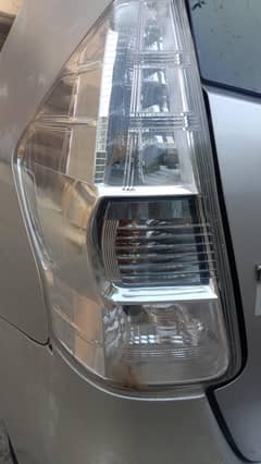 Prius alpha back light