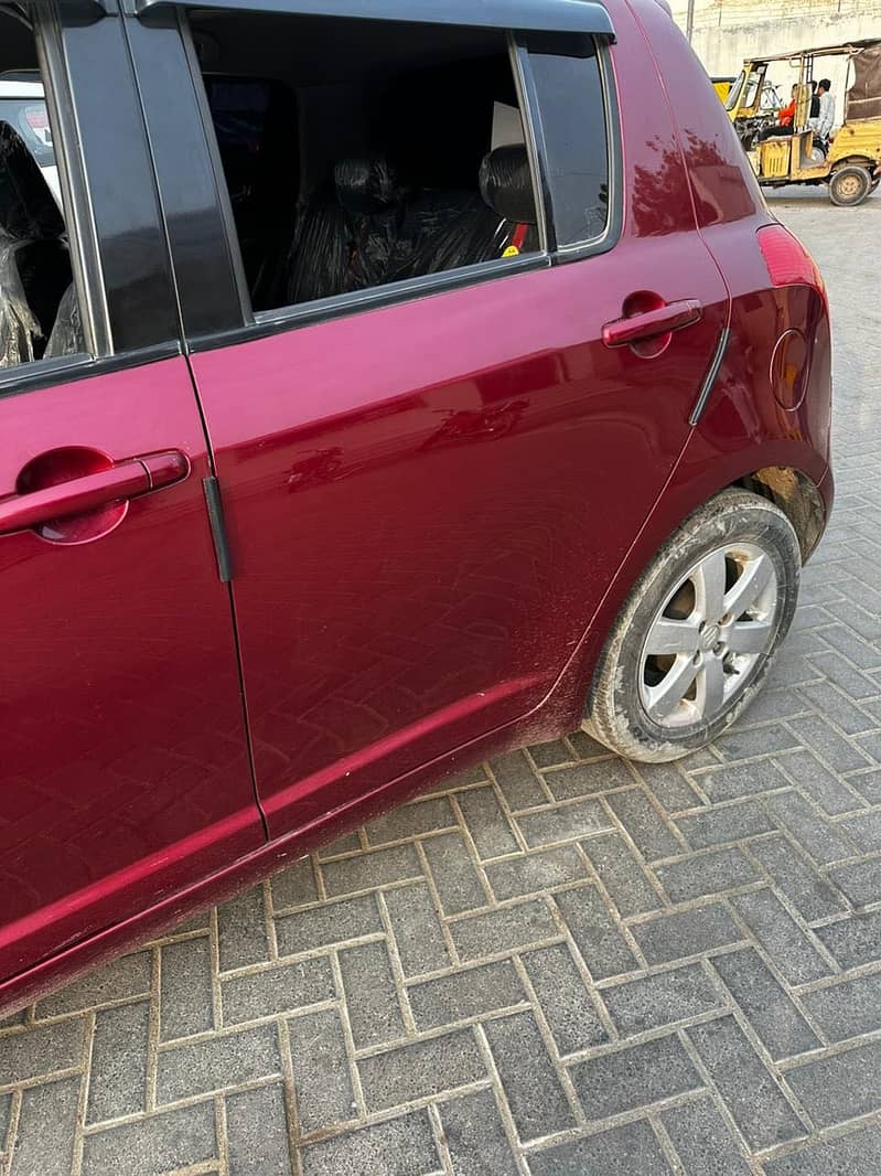 Swift automatic DLX 1.3 red wine colour 0