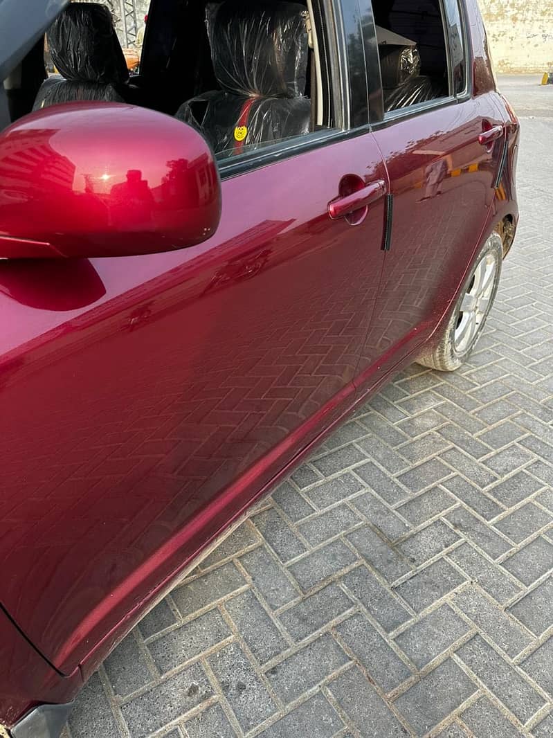 Swift automatic DLX 1.3 red wine colour 5