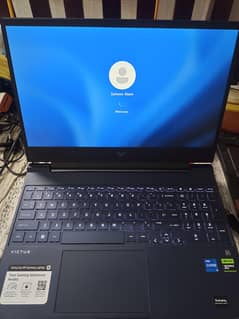 Touch Core i5 8th gen 8gb 256 m2 ssd