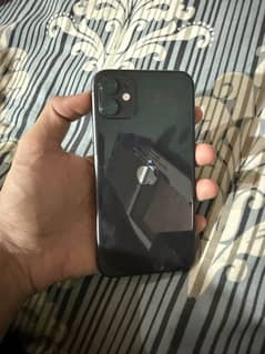 I phone 11 64gb factory water pack 10/10 health 90.2mounth sim time