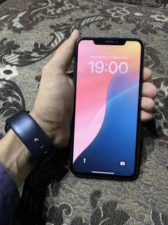 Iphone xs max 256 gb dual sim  pta. approved face id failed