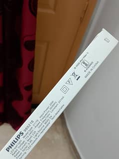 Philips LED tube light 0303-9134695