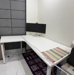 Office table