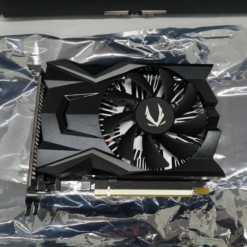 Zotac gtx 1650 4GB ddr 6 oc edition 0