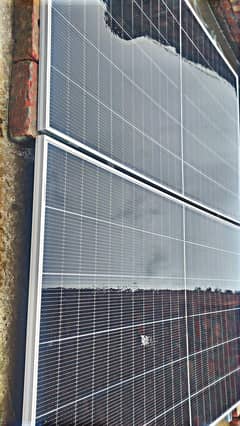 585 WATT 2× CANADIAN SOLAR PANEL FOR URGENT SALE