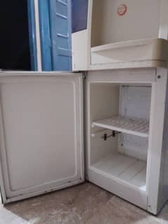 HOMAGE | Water dispenser with Fridge