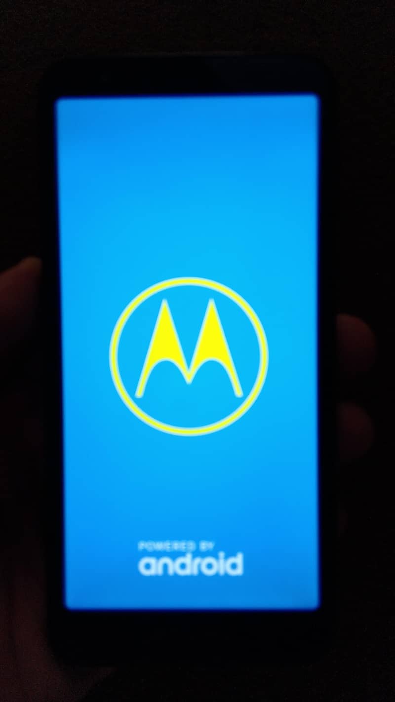 motrolla phone 2 GB ram 16 GB memory 9 android version sim block 1