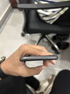 I phone JV  11 for sale urgent